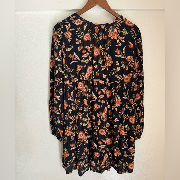 Billabong L Black Floral Long Sleeve Crinkle Hearts Desire Mini Dress - Picture 8 of 11